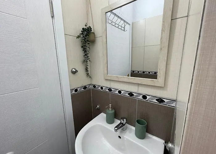 Downtown Boulevard Enchanting Apartment! *