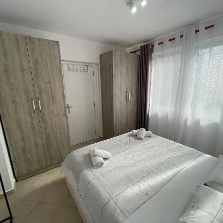 公寓 Downtown Boulevard Enchanting Apartment!