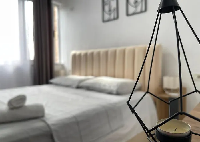 Downtown Boulevard Enchanting Apartment!